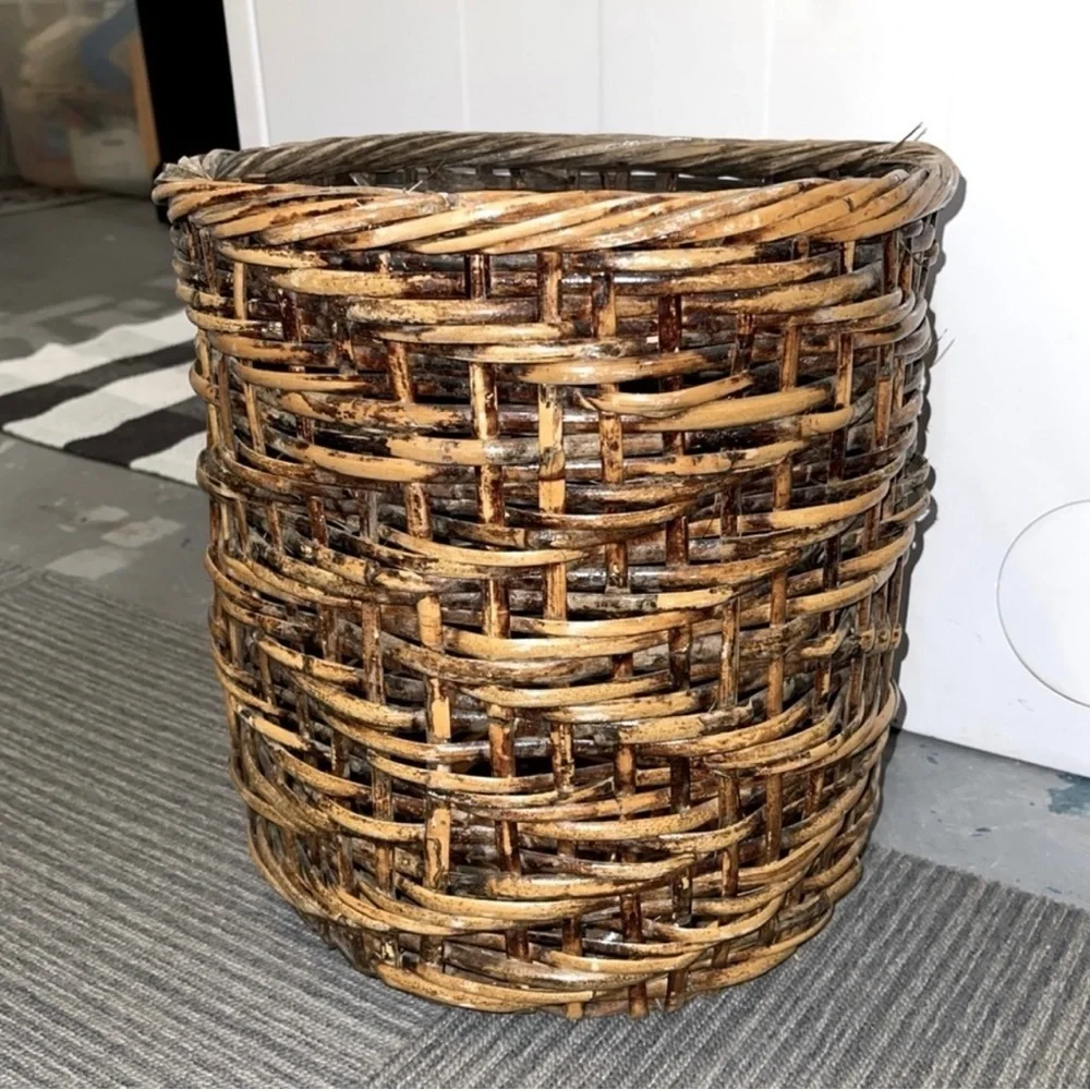Large Wicker Planter Basket with Drip Tray